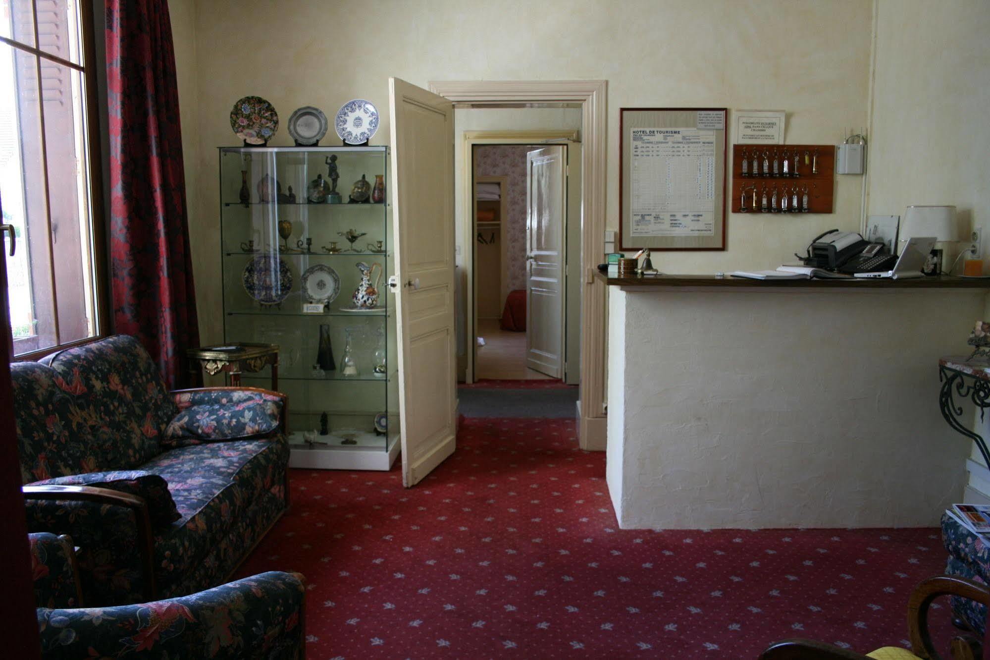 Auberge De La Fontaine Aubigny-sur-Nère Extérieur photo