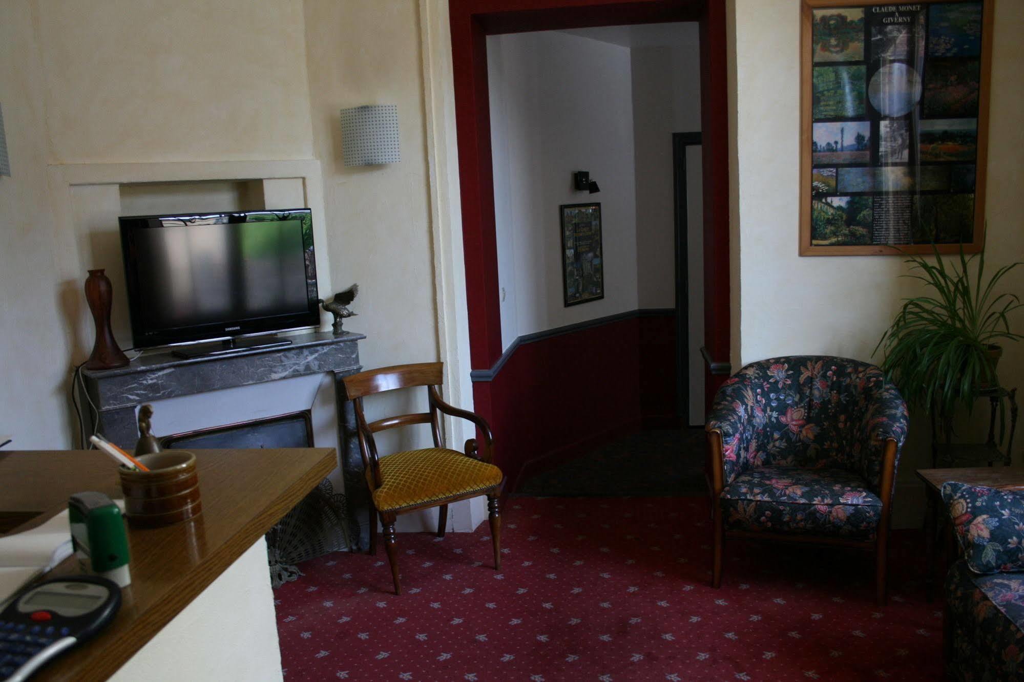 Auberge De La Fontaine Aubigny-sur-Nère Extérieur photo