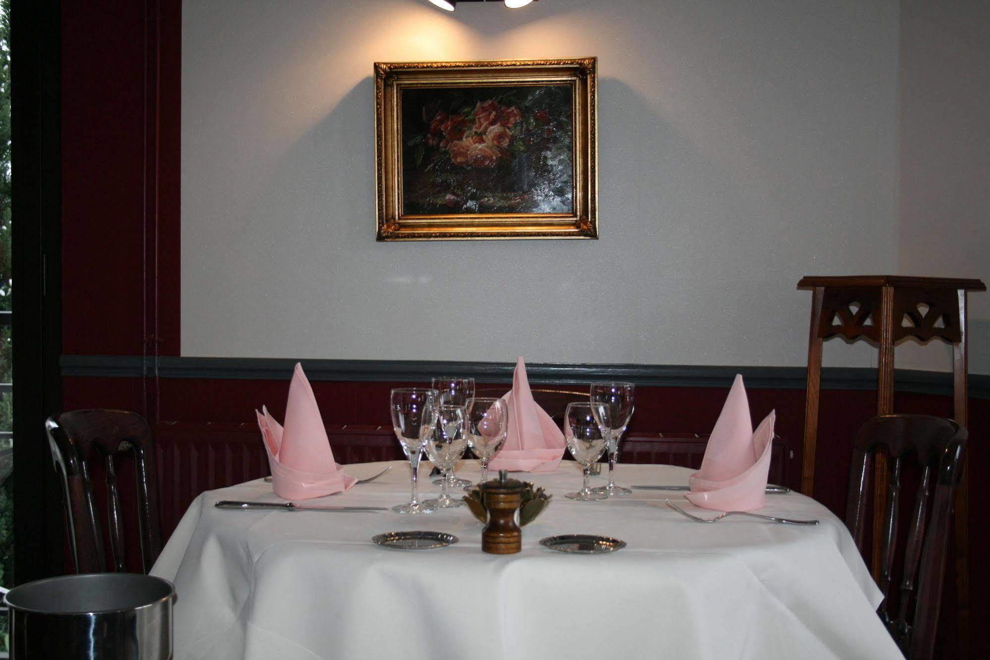 Auberge De La Fontaine Aubigny-sur-Nère Extérieur photo