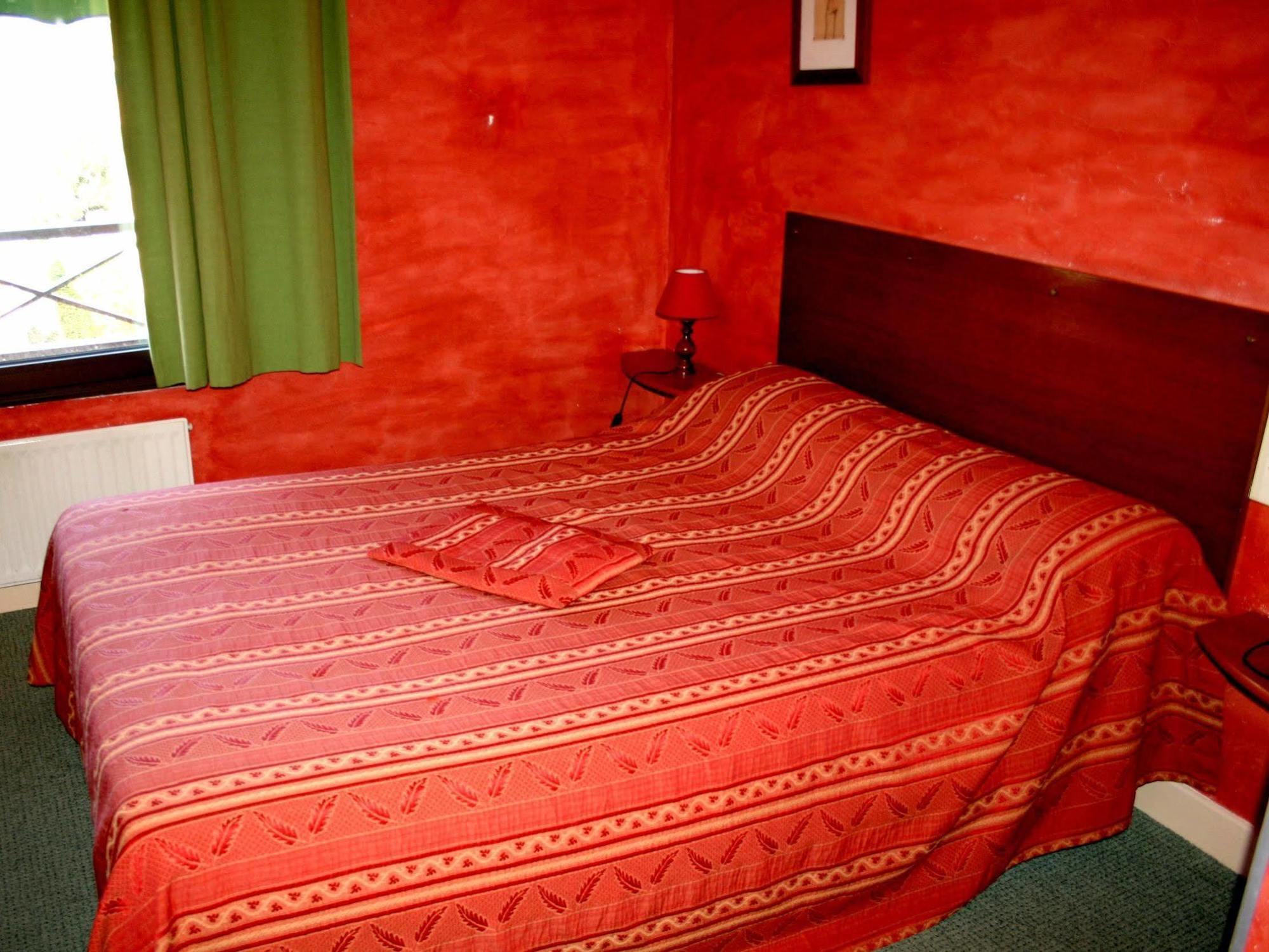 Auberge De La Fontaine Aubigny-sur-Nère Extérieur photo